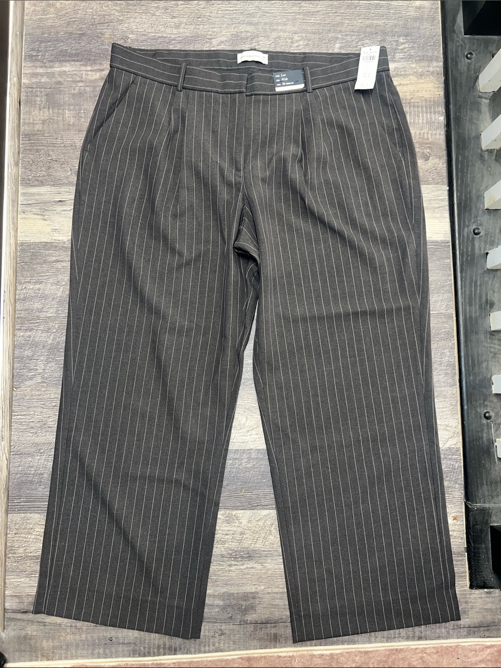 NWT Abercrombie Curve Love Pinstripe Pleated Trouser Pants 34 Regular